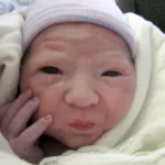 1B5514190-tdy-130113-Eli-alien-baby-01