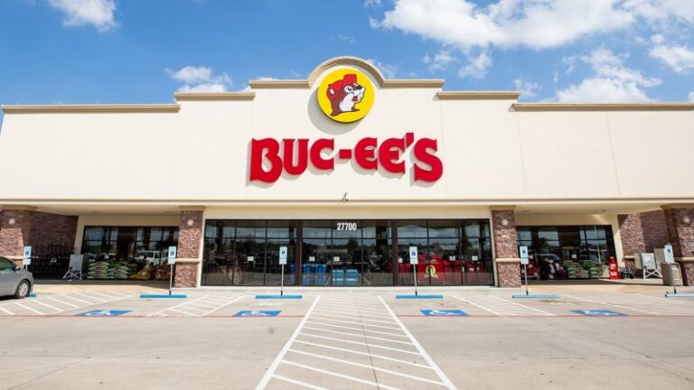 230911151235-01-bucees-gas-station-popularity-exterior-top