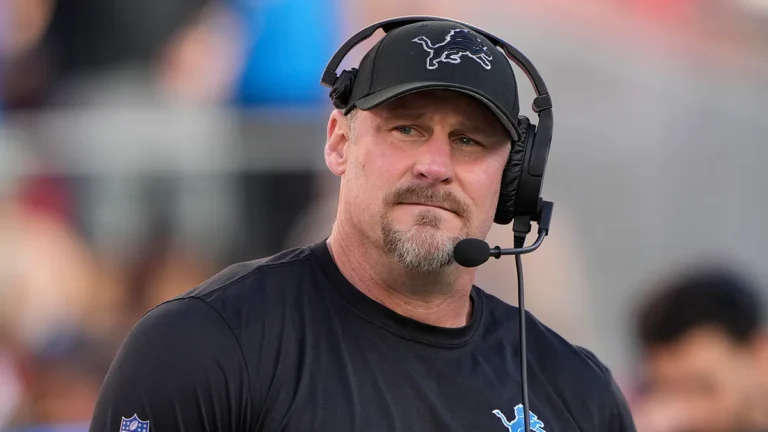 Dan-Campbell7
