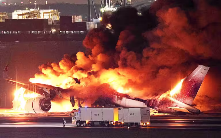 JAPAN-ACCIDENT-AIR-0ziupf8o