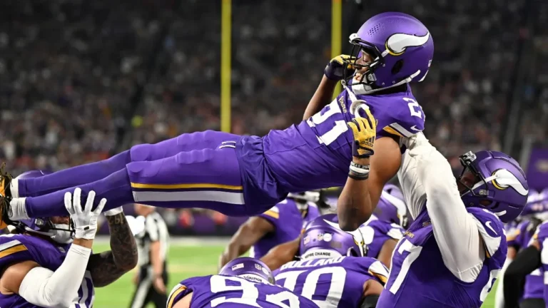 vikings-akayleb-evans