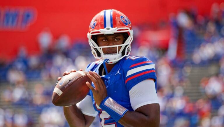 Florida-Gators-quarterback-D.J.-Lagway-2_University-of-Florida-Gators-vs-University-of-Miami-Hurricanes_003-1021x580