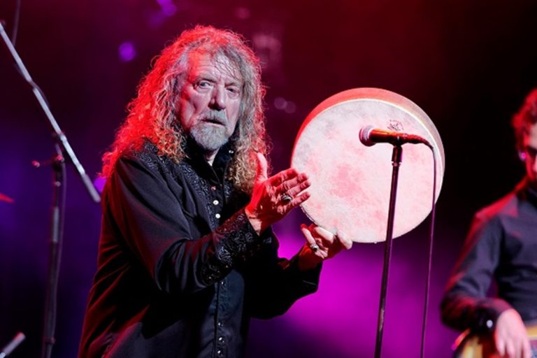 Robert-Plant-photo-by-Ken-Settle-768x512