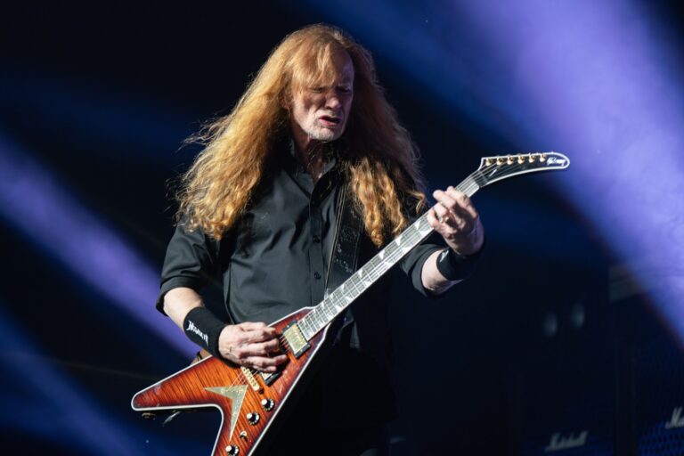 Dave-Mustaine-number-one-album